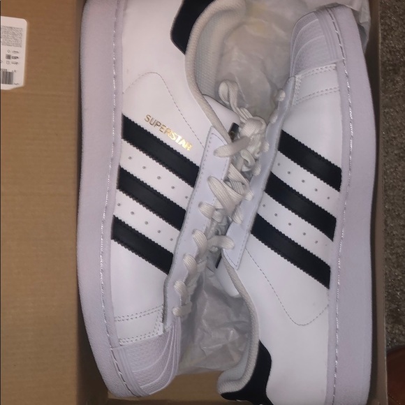adidas Shoes - Adidas superstars